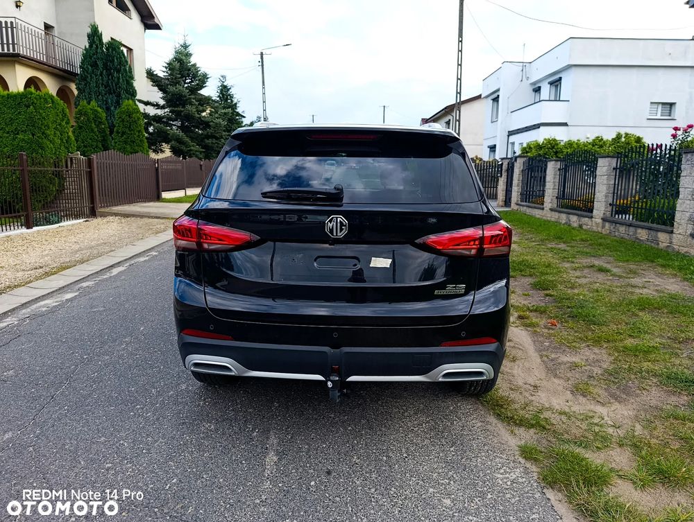 MG ZS - 17