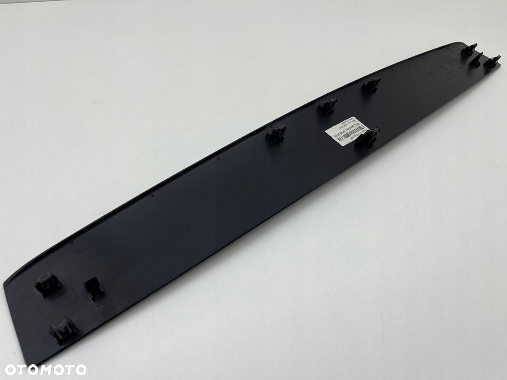 VOLVO V90 OSŁONA LISTWA TYLNEJ KLAPY 31426778 - 5