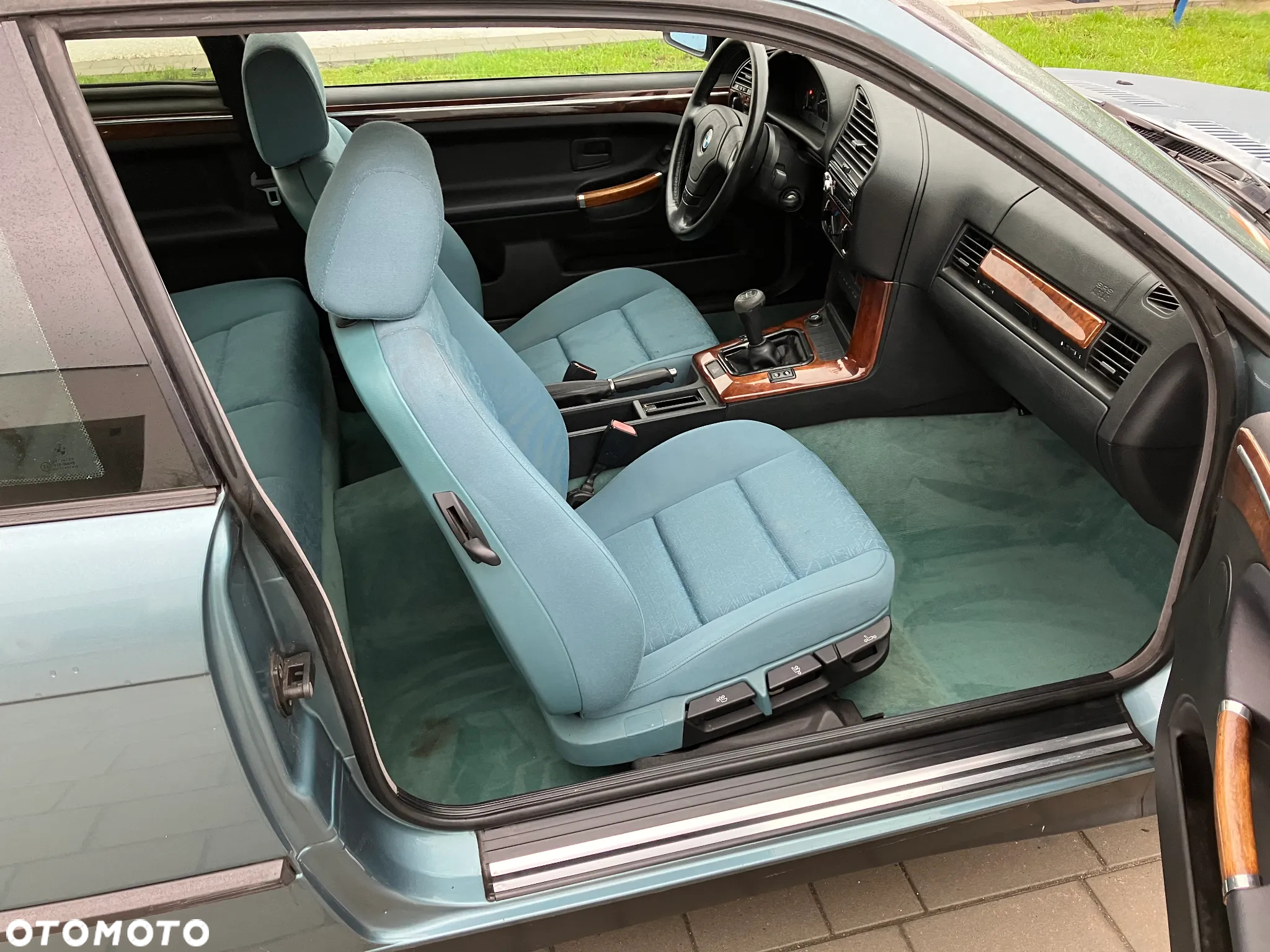 Boczki drzwi BMW E36 COUPE czarna skóra drewno fotele kanapa zielone - 3