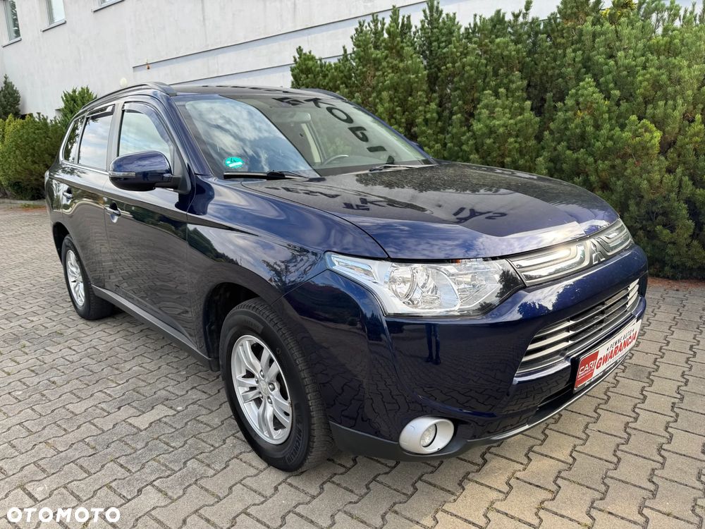 Mitsubishi Outlander 2.0 Invite + 2WD - 18