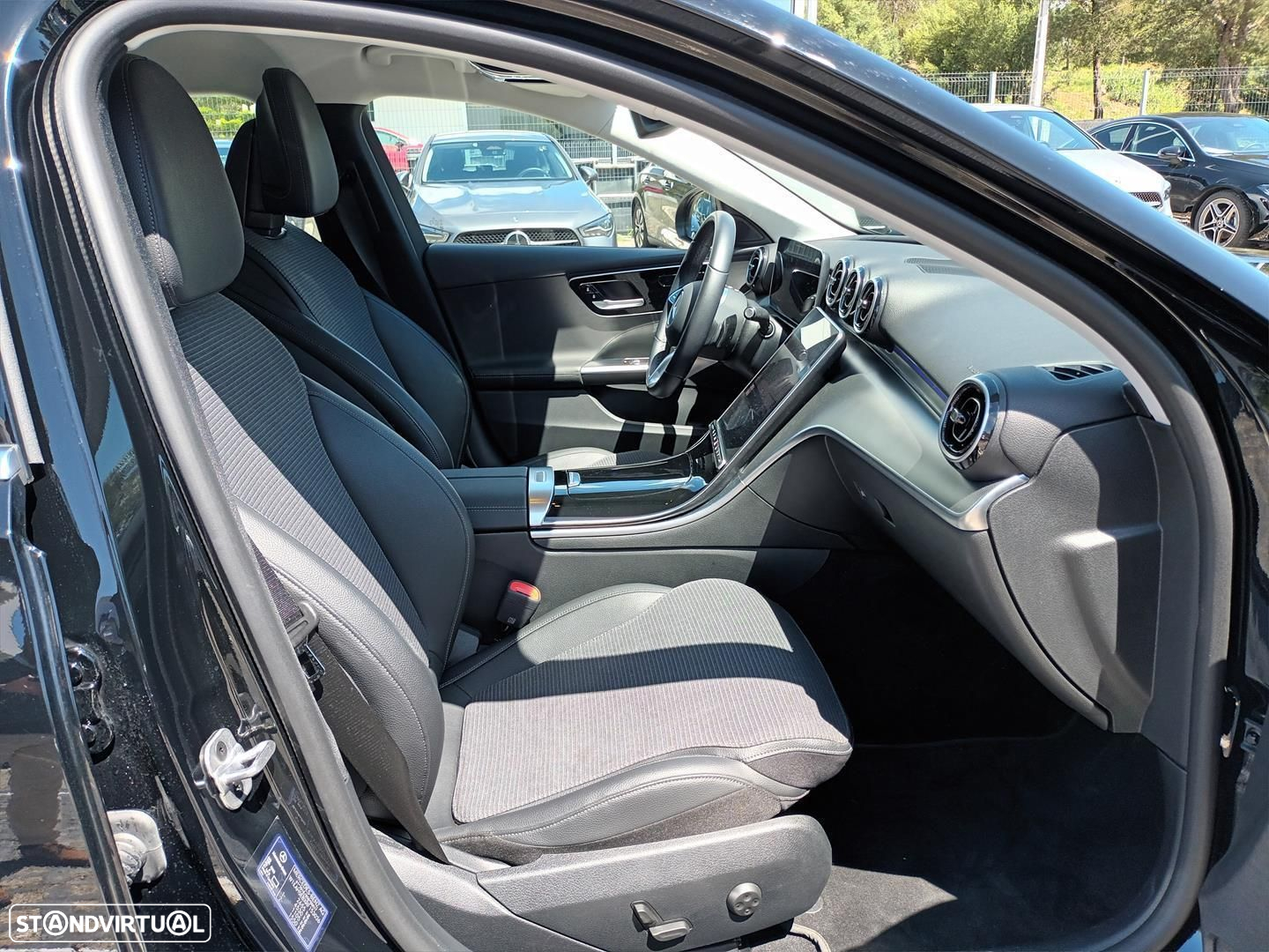 Mercedes-Benz C 300 e Avantgarde - 13