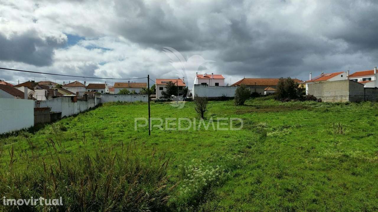 Terreno urbano localizado em Vale de Figueira / Santarém - Grande imagem: 3/26