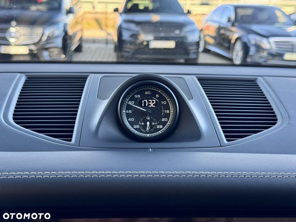 Porsche Macan T - 31