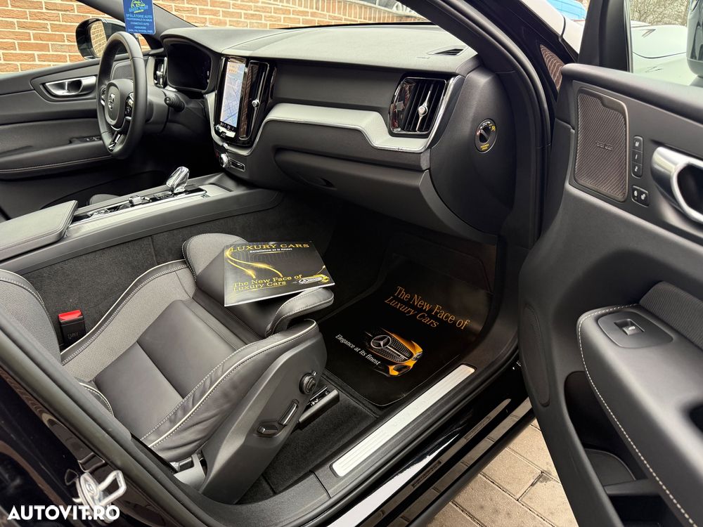 Volvo XC 60 B4 MHEV AT AWD Ultimate Dark - 21