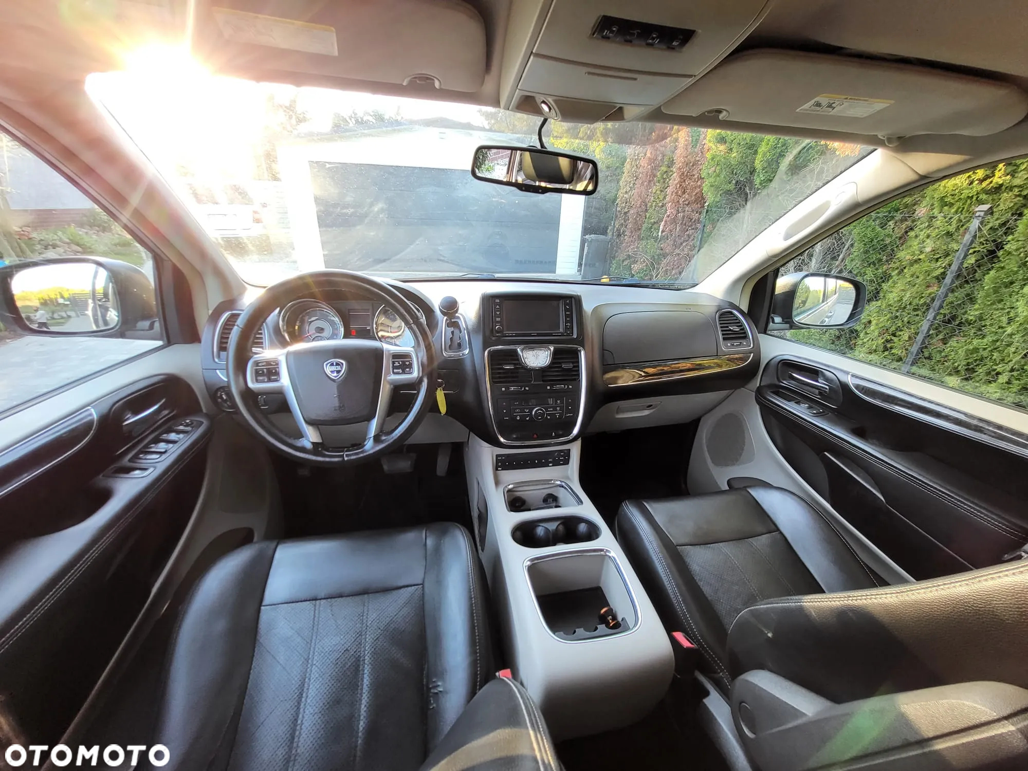 Lancia Voyager 2.8CRD Platinum - 8
