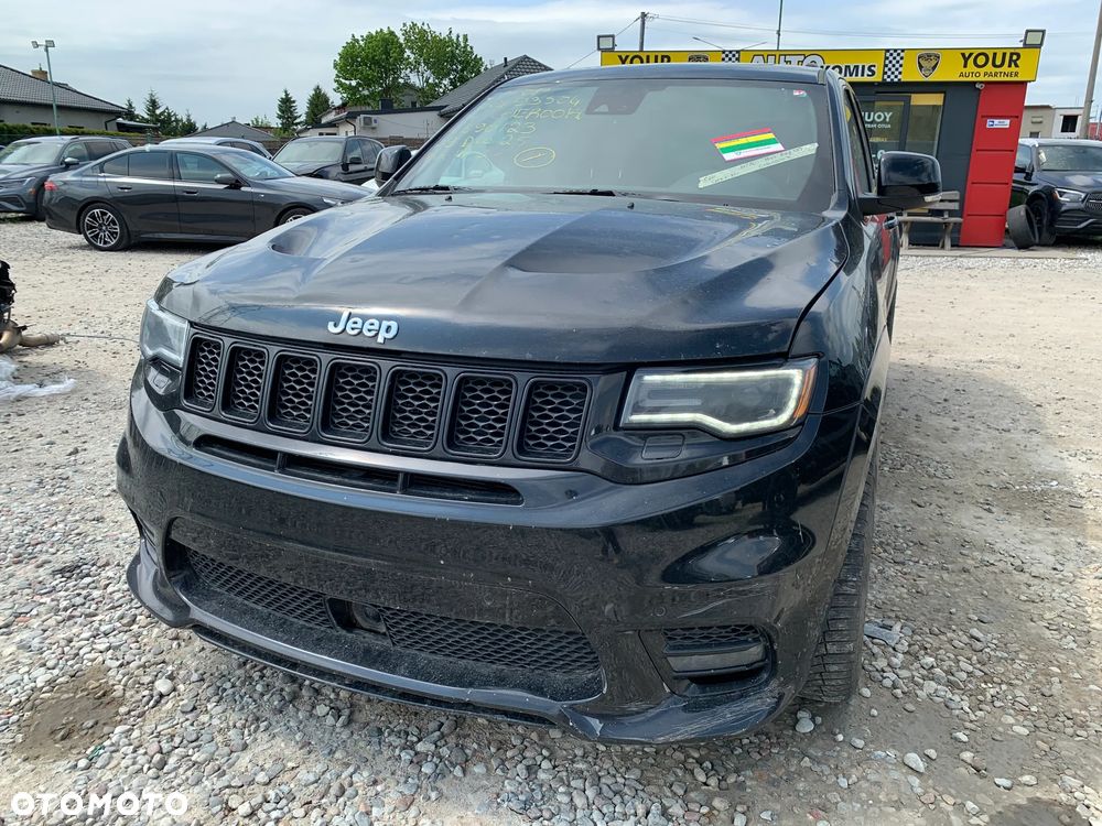 Jeep Grand Cherokee SRT - 2