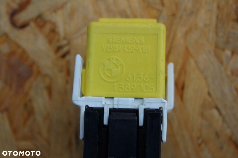 Przekaźnik BMW żółty 1389105 SIEMENS - 2