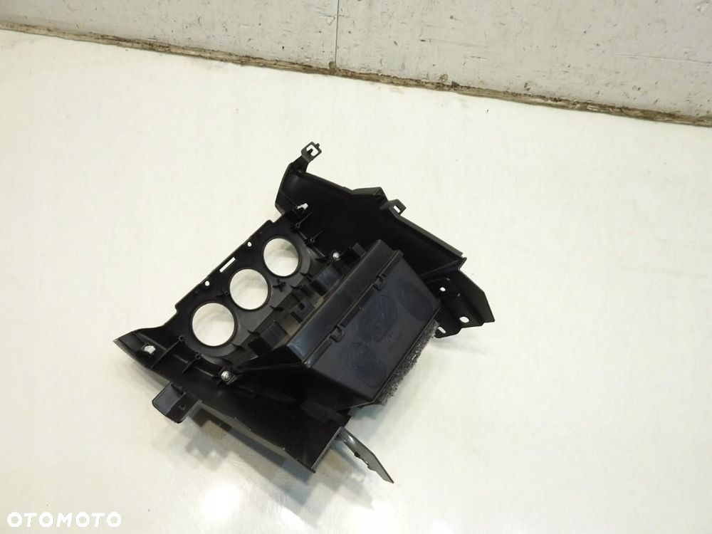 RAMKA TUNEL ŚRODKOWY MITSUBISHI ASX 8002A780 - 3