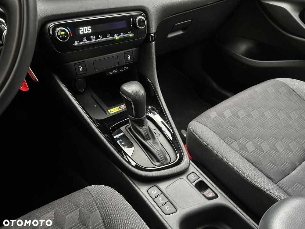 Toyota Yaris Hybrid 1.5 Style - 19