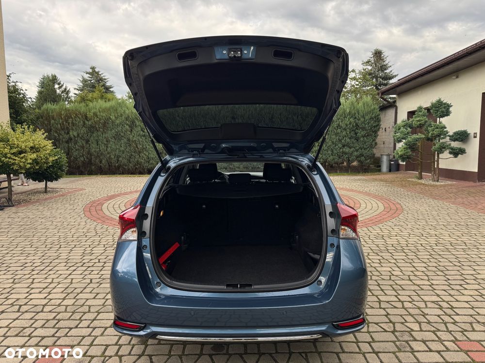 Toyota Auris 1.6 Prestige - 25