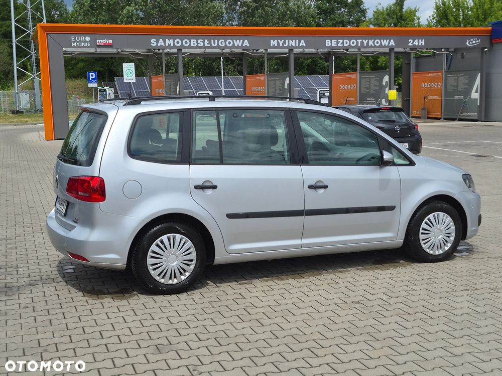 Volkswagen Touran 1.6 TDI DPF BlueMot Comfortline - 16