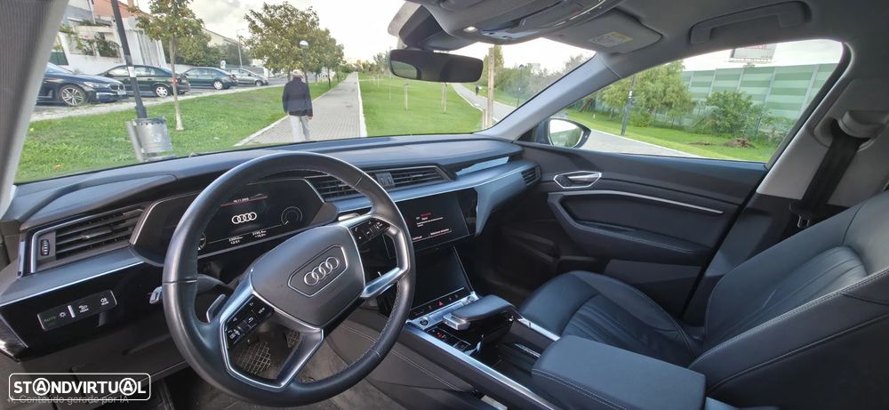 Audi e-tron - 10