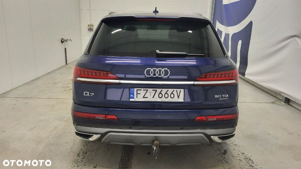 Audi Q7 - 8