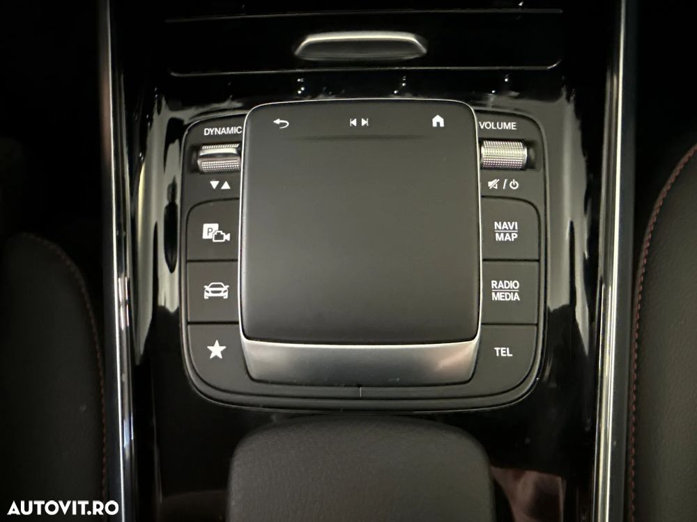 Mercedes-Benz GLA - 19
