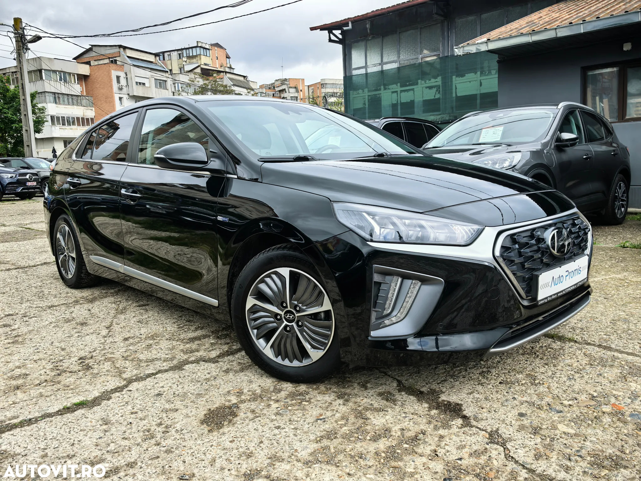Hyundai IONIQ Plug-in-Hybrid 1.6 GDI Premium - 3