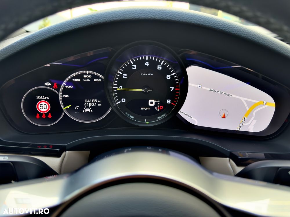 Porsche Cayenne Coupe E-Hybrid Tiptronic S - 13