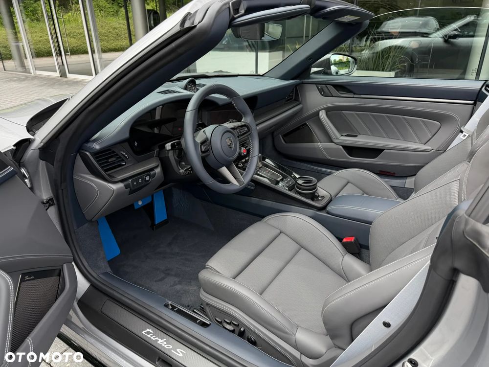 Porsche 911 Carrera Turbo S - 14