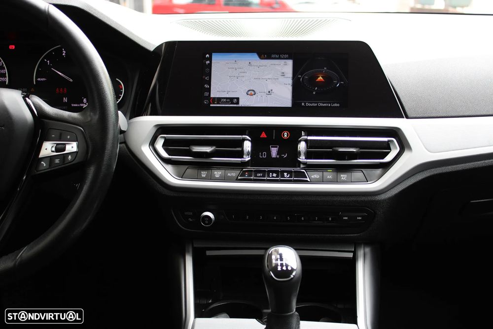 BMW 318 d - 19