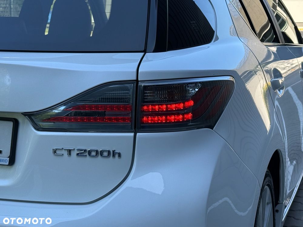 Lexus CT 200h Prestige - 23