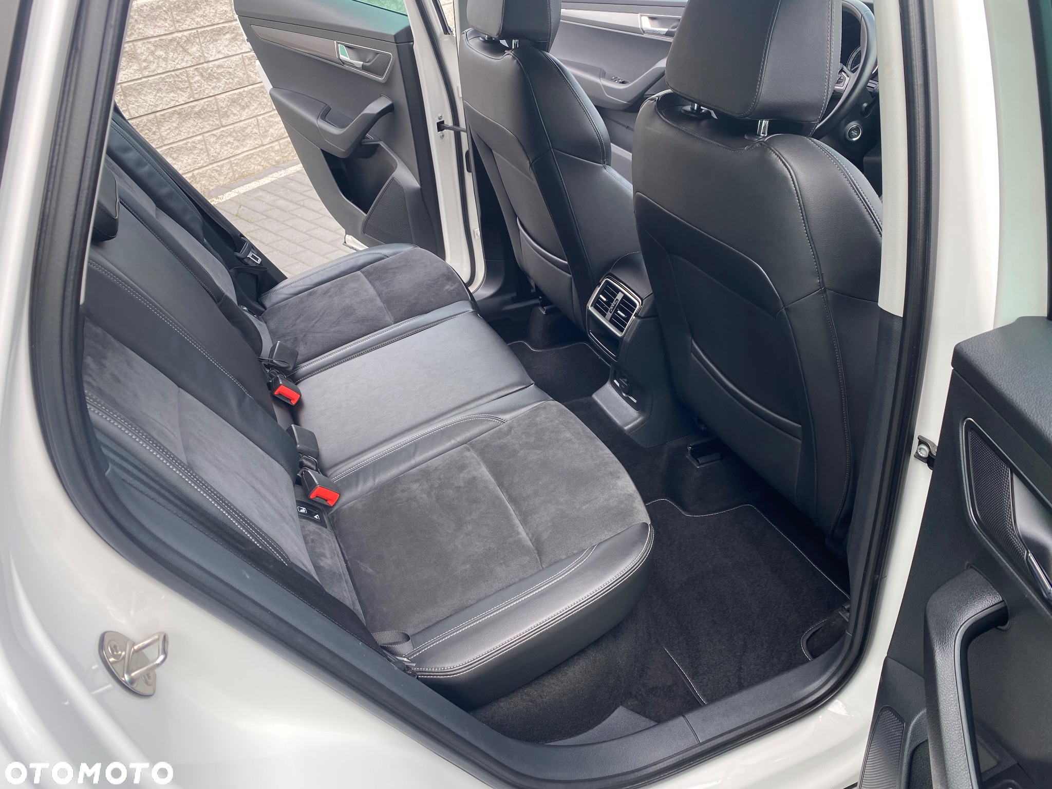 Skoda Karoq 1.6 TDI SCR Soleil - 8