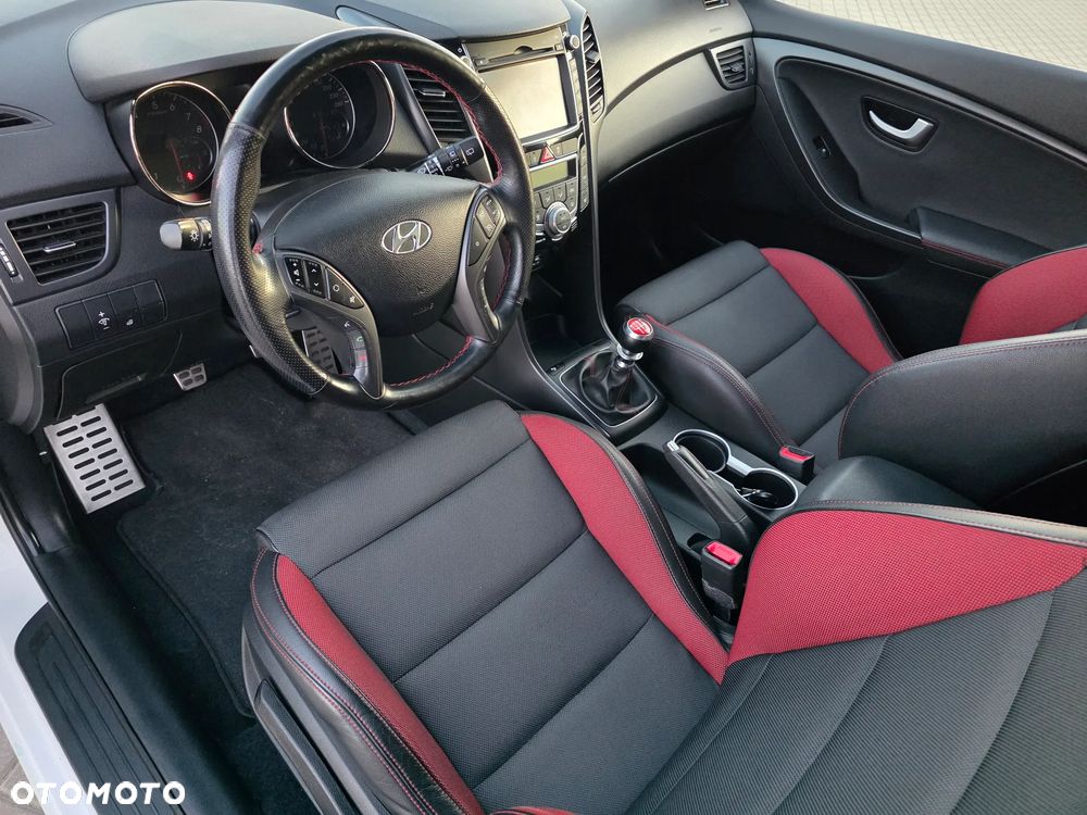 Hyundai i30 1.6 T GDI Turbo - 17