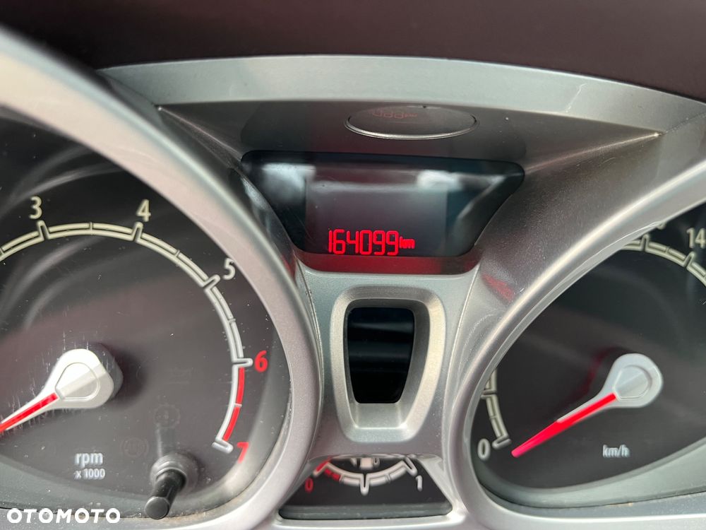 Ford Fiesta - 9