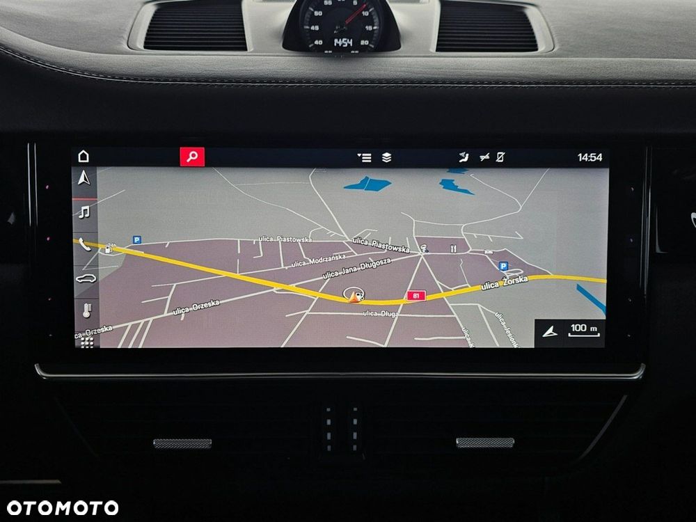 Porsche Cayenne - 21