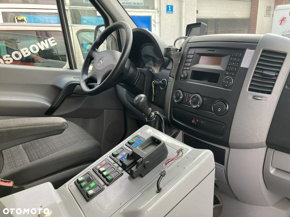 Mercedes-Benz Sprinter - 7