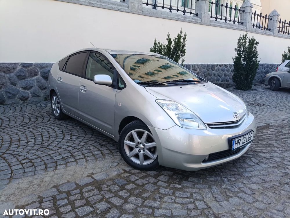 Toyota Prius - 1
