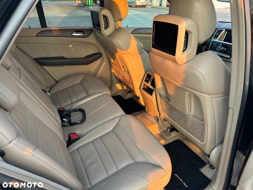 Mercedes-Benz ML 63 AMG 4Matic AMG SPEEDSHIFT 7G-TRONIC - 15