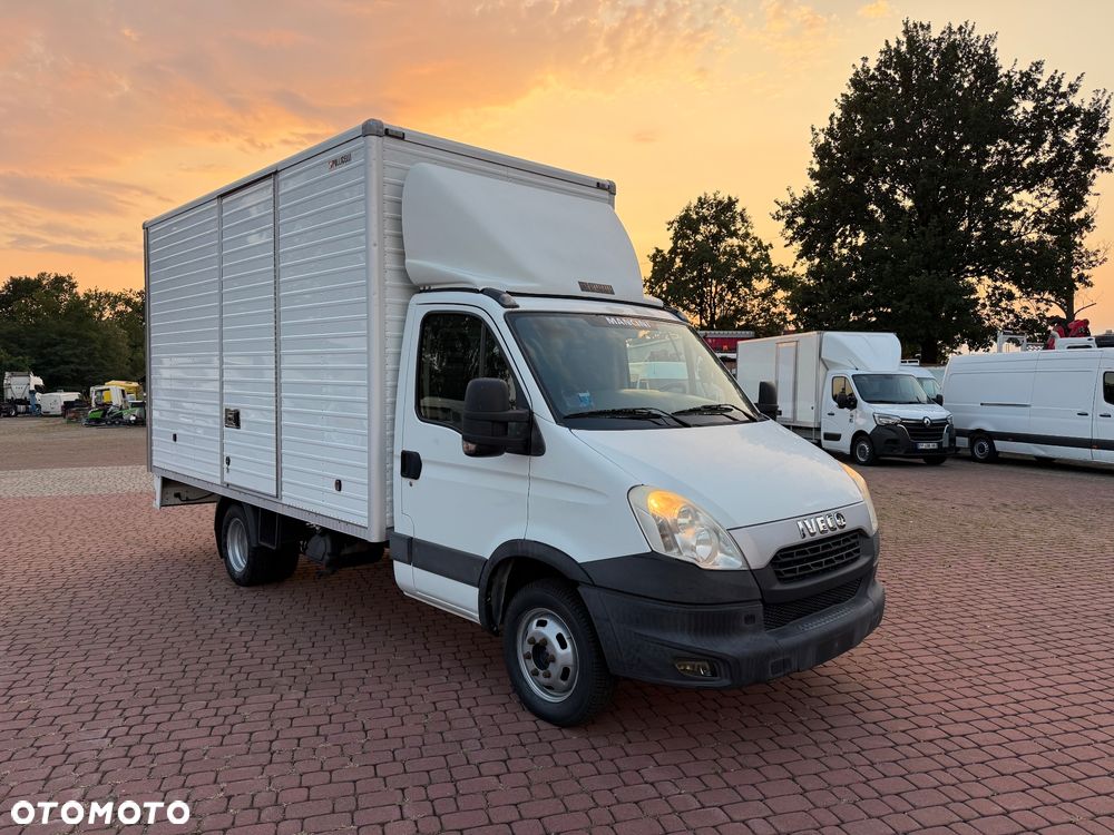Iveco Daily 35C15 *3.0D* NOWY SILNIK* KONTENER 4.3M *NOWE KOŁA* KLIMA* TEMPOMAT* ZADBANY* - 2