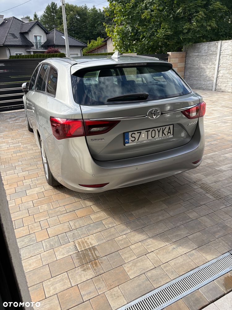 Toyota Avensis 1.6 D-4D Active - 4