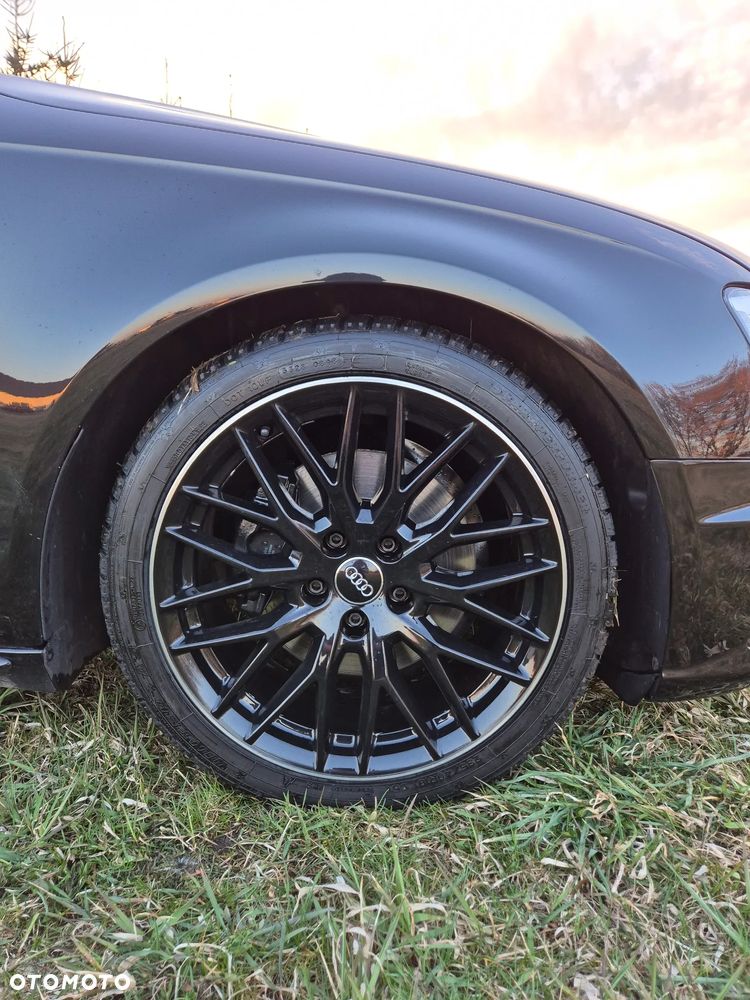 Audi A4 Avant 2.0 TDI DPF clean diesel multitronic S line Sportpaket - 12