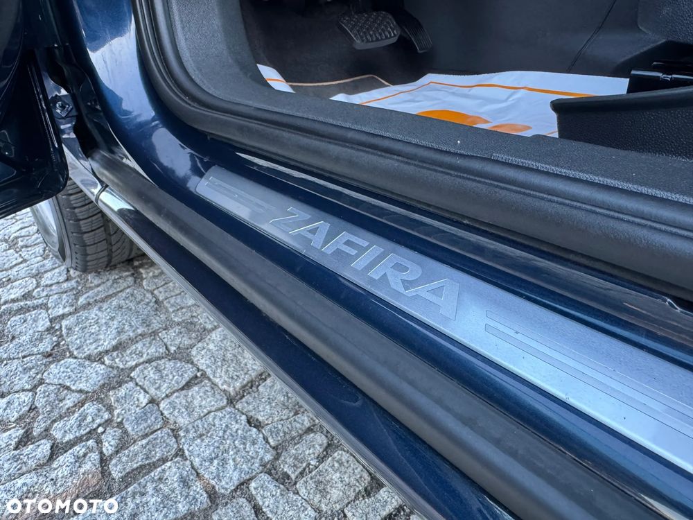 Opel Zafira 1.8 Easytronic Family Plus - 24