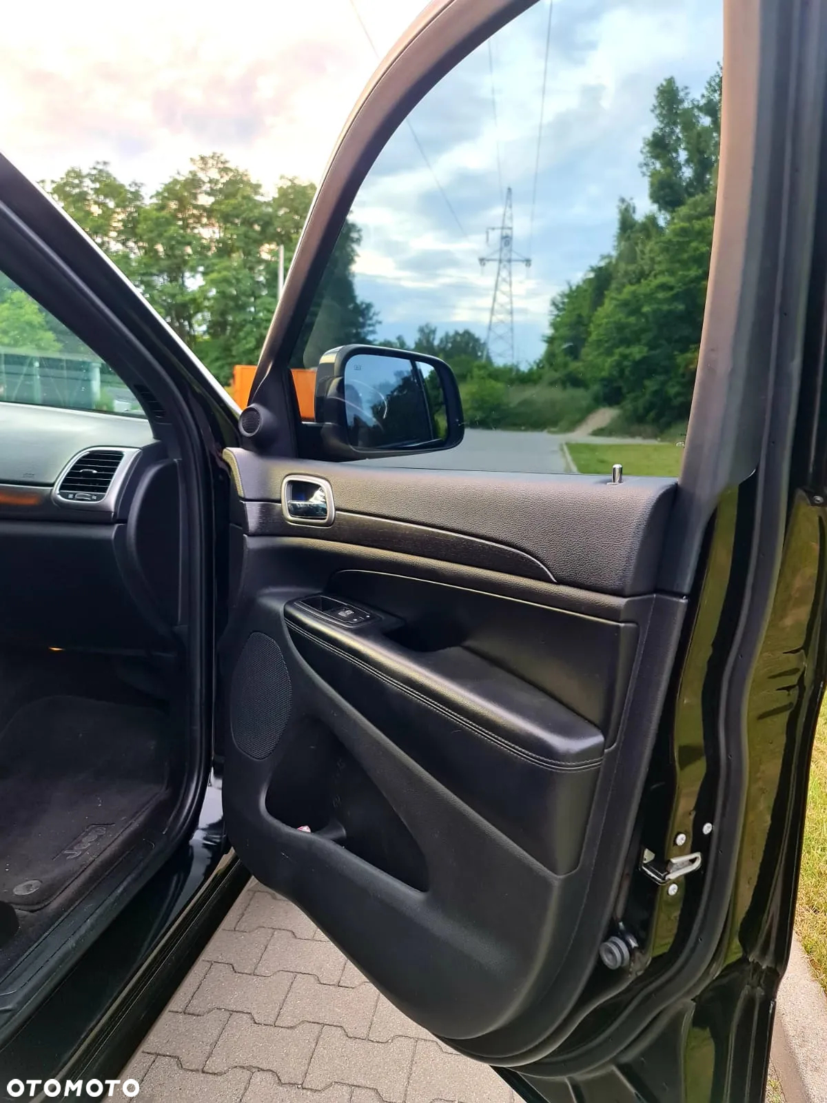 Jeep Grand Cherokee - 13