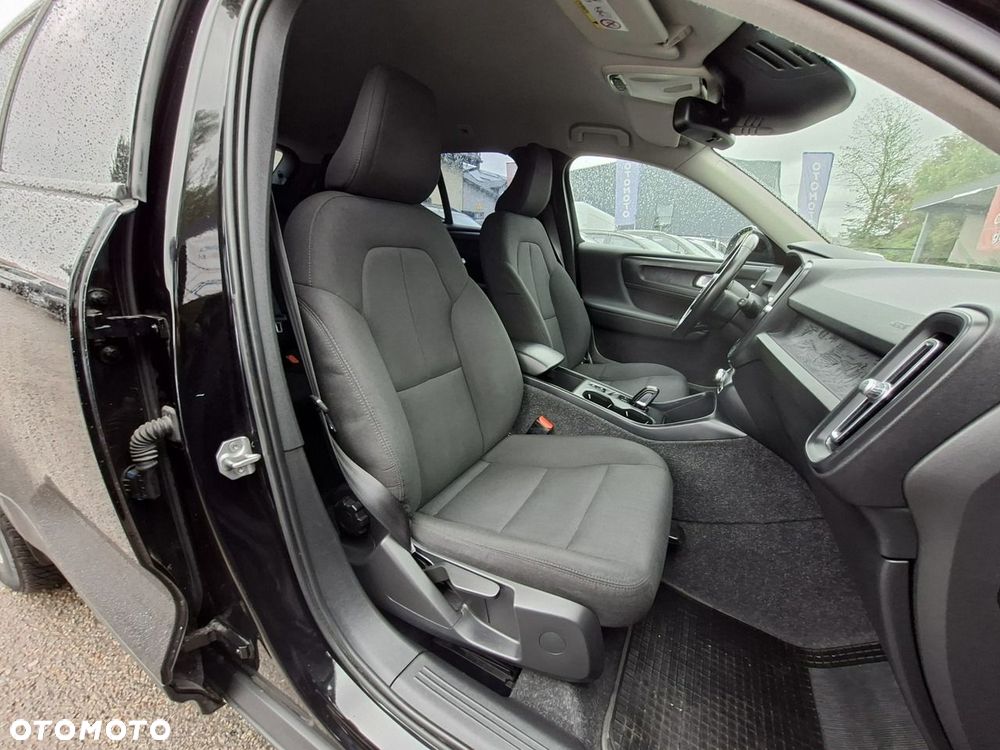 Volvo XC 40 T3 Geartronic Momentum Core - 25