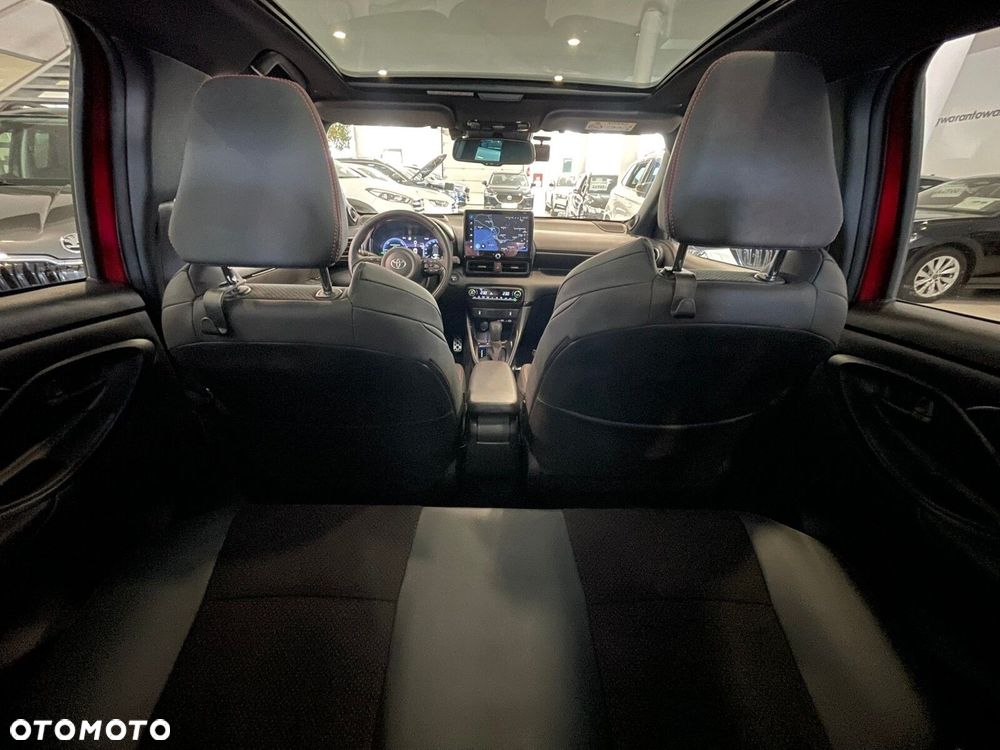 Toyota Yaris Hybrid 1.5 GR Sport - 36