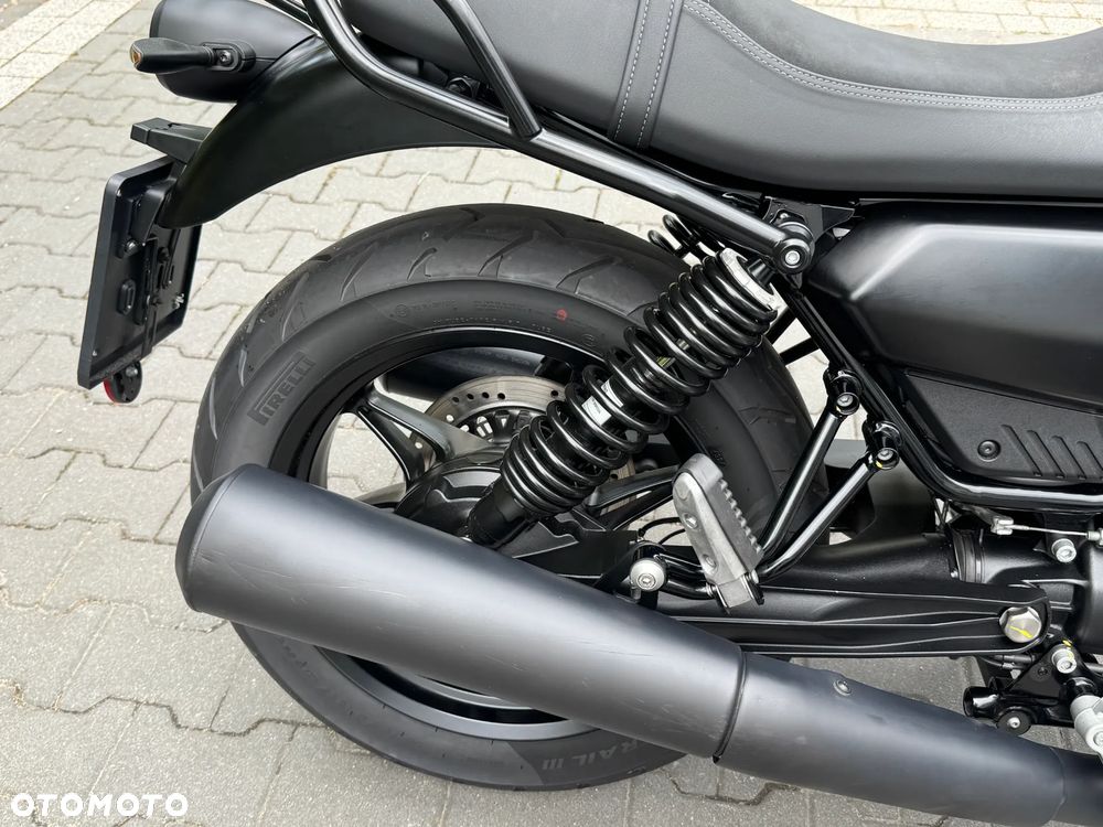 Moto Guzzi V7 - 13