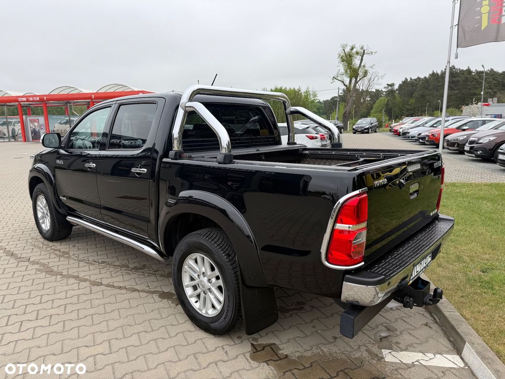 Toyota Hilux - 12