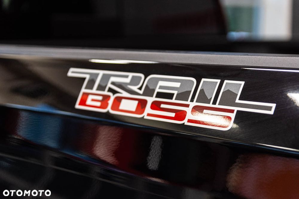 Chevrolet Silverado - 23