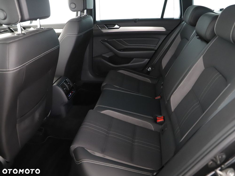 Volkswagen Passat Alltrack - 10