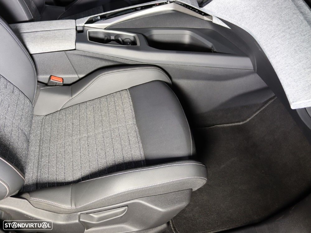 Peugeot 3008 1.2 Hybrid Allure e-DCS6 - 16