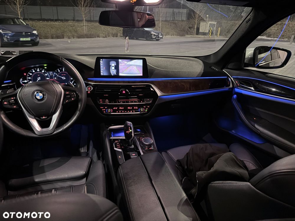 BMW Seria 5 530i xDrive GPF Sport Line sport - 13