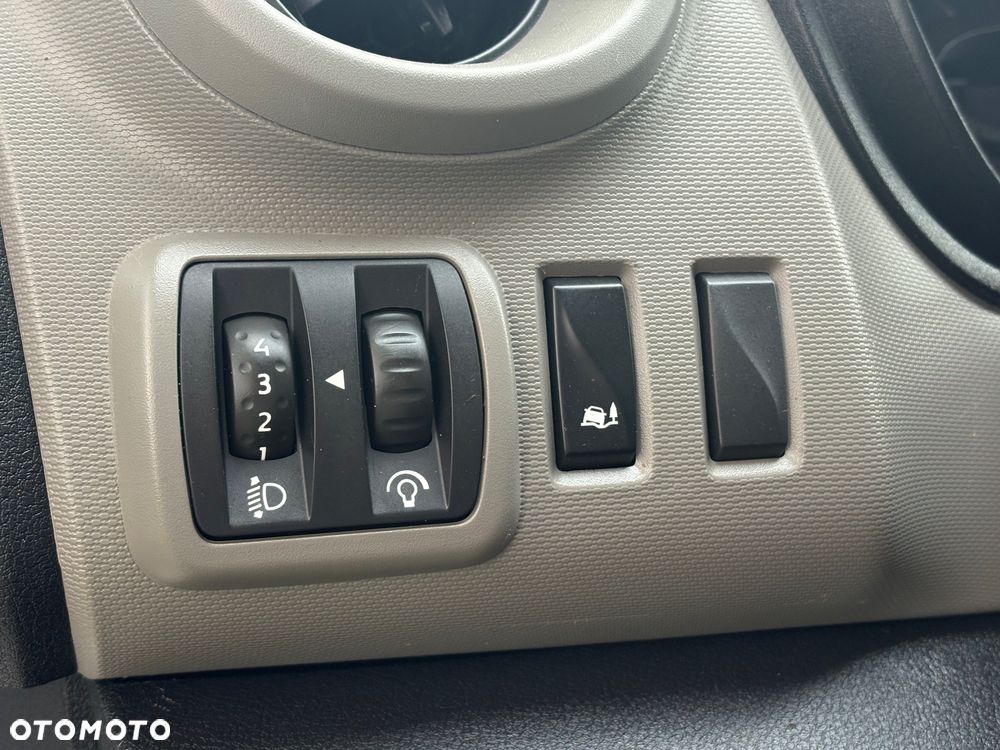 Renault Trafic - 11