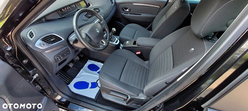 Renault Scenic 1.5 dCi Bose - 22