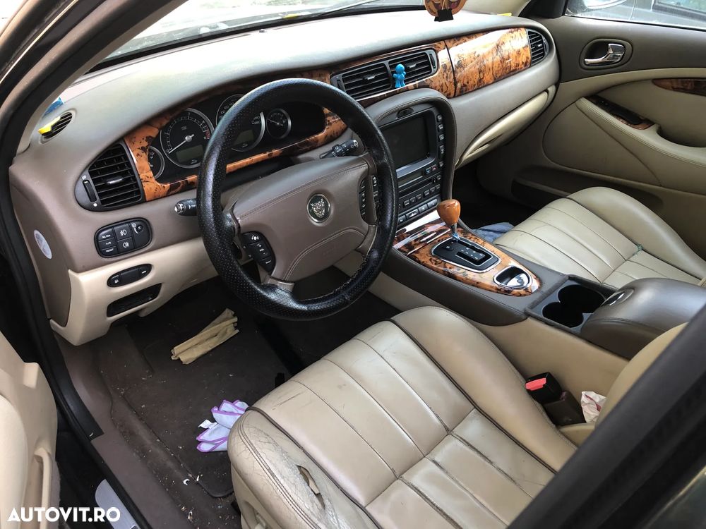 Dezmembrez Jaguar S type executive 2.7 diesel 2006 - 7