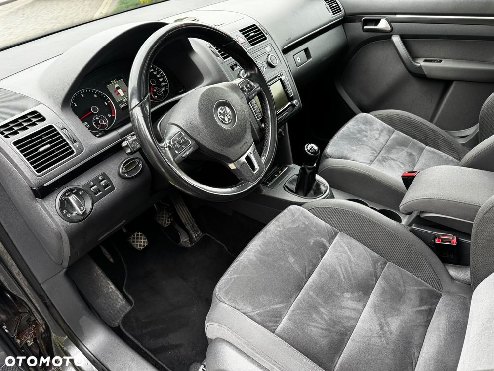 Volkswagen Touran - 6
