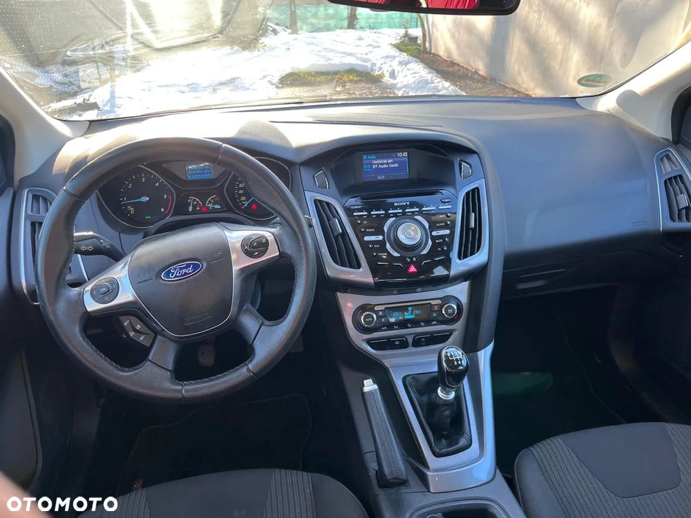 Ford Focus 1.6 TDCi DPF Start-Stopp-System SYNC Edition - 4