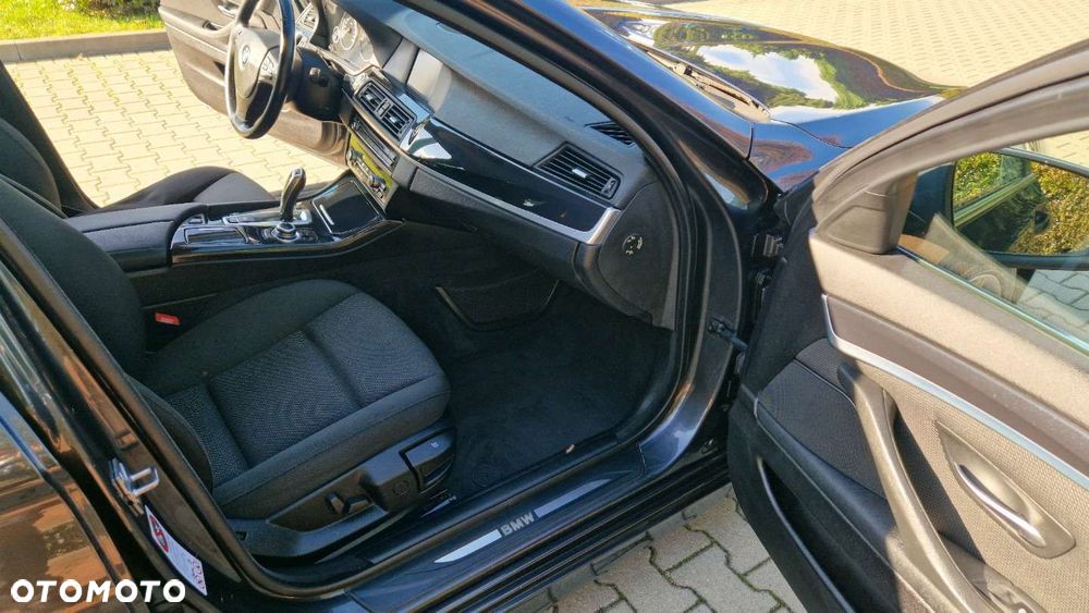 BMW Seria 5 520d Luxury Line - 16