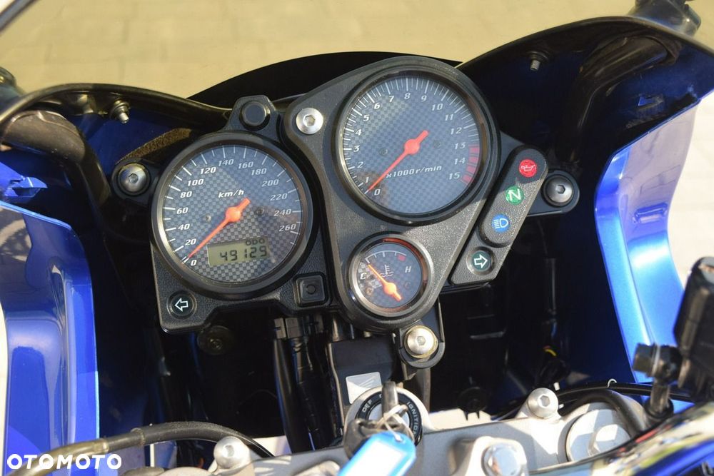 Honda CB - 11